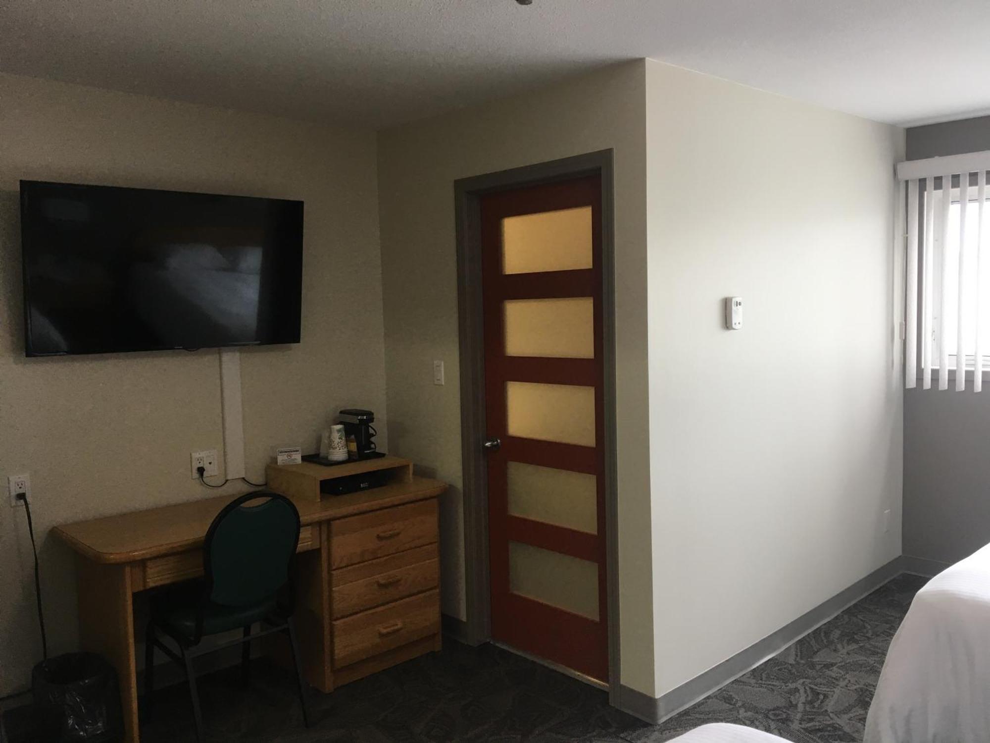 Howey Bay Motel Ред Лейк Екстериор снимка