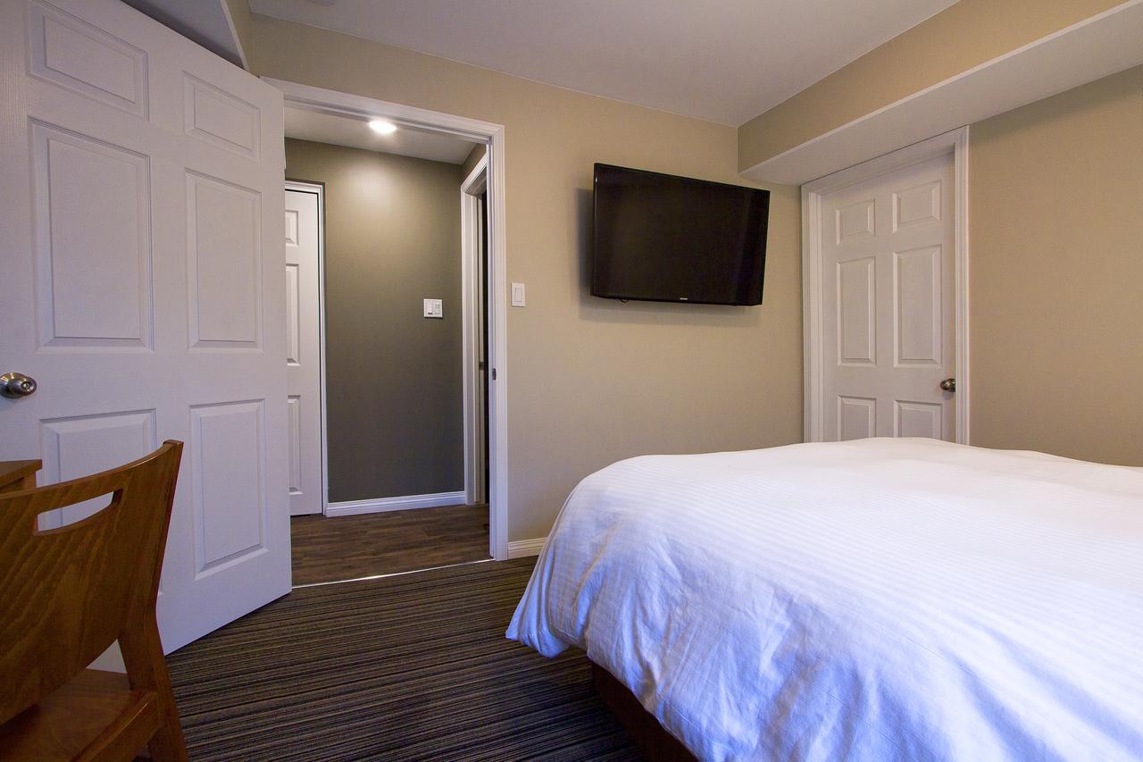 Howey Bay Motel Ред Лейк Екстериор снимка