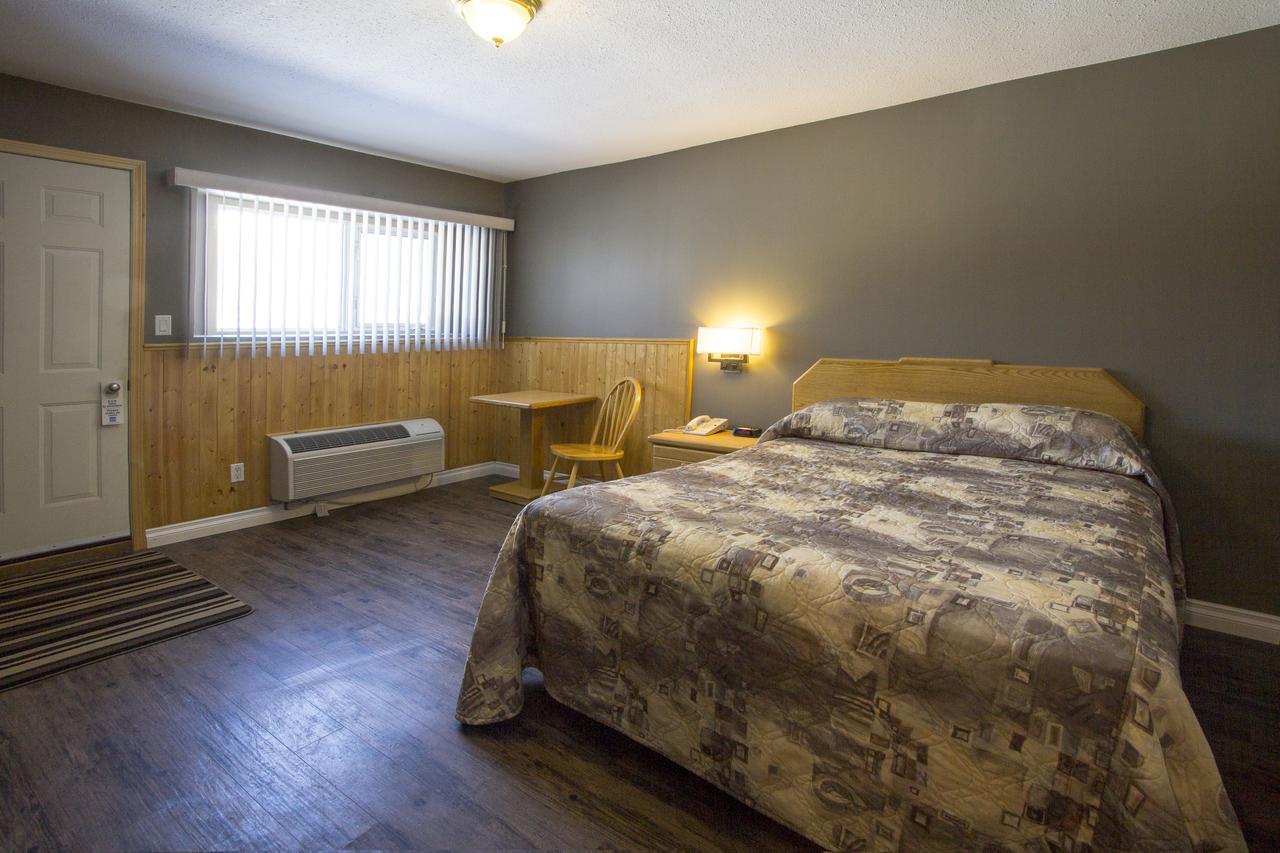 Howey Bay Motel Ред Лейк Екстериор снимка