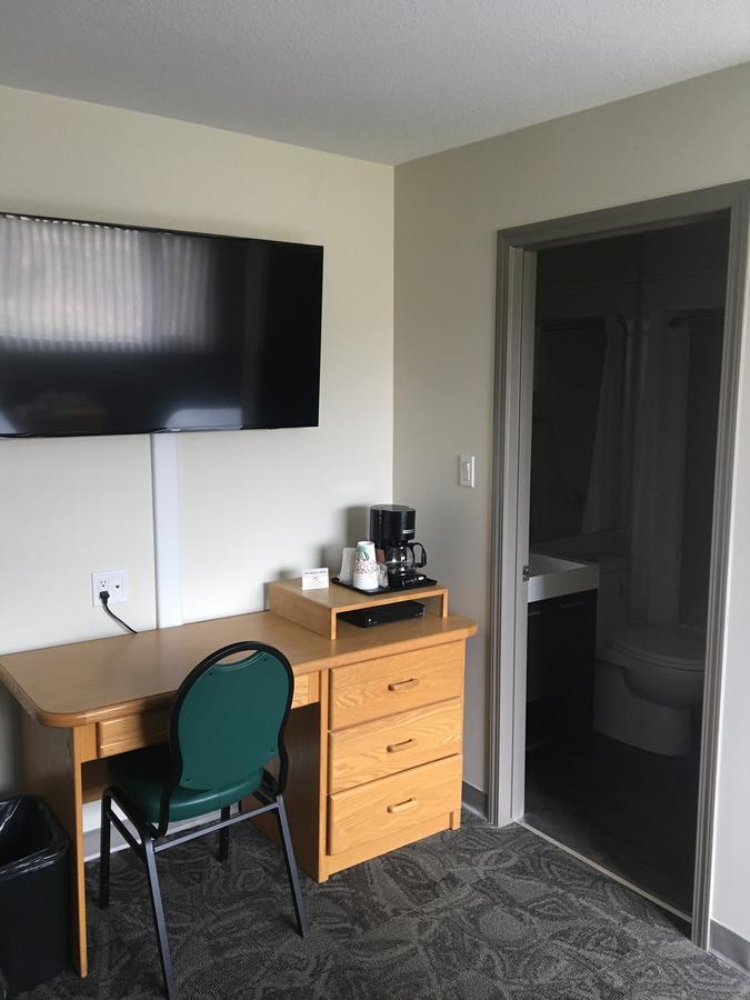 Howey Bay Motel Ред Лейк Екстериор снимка
